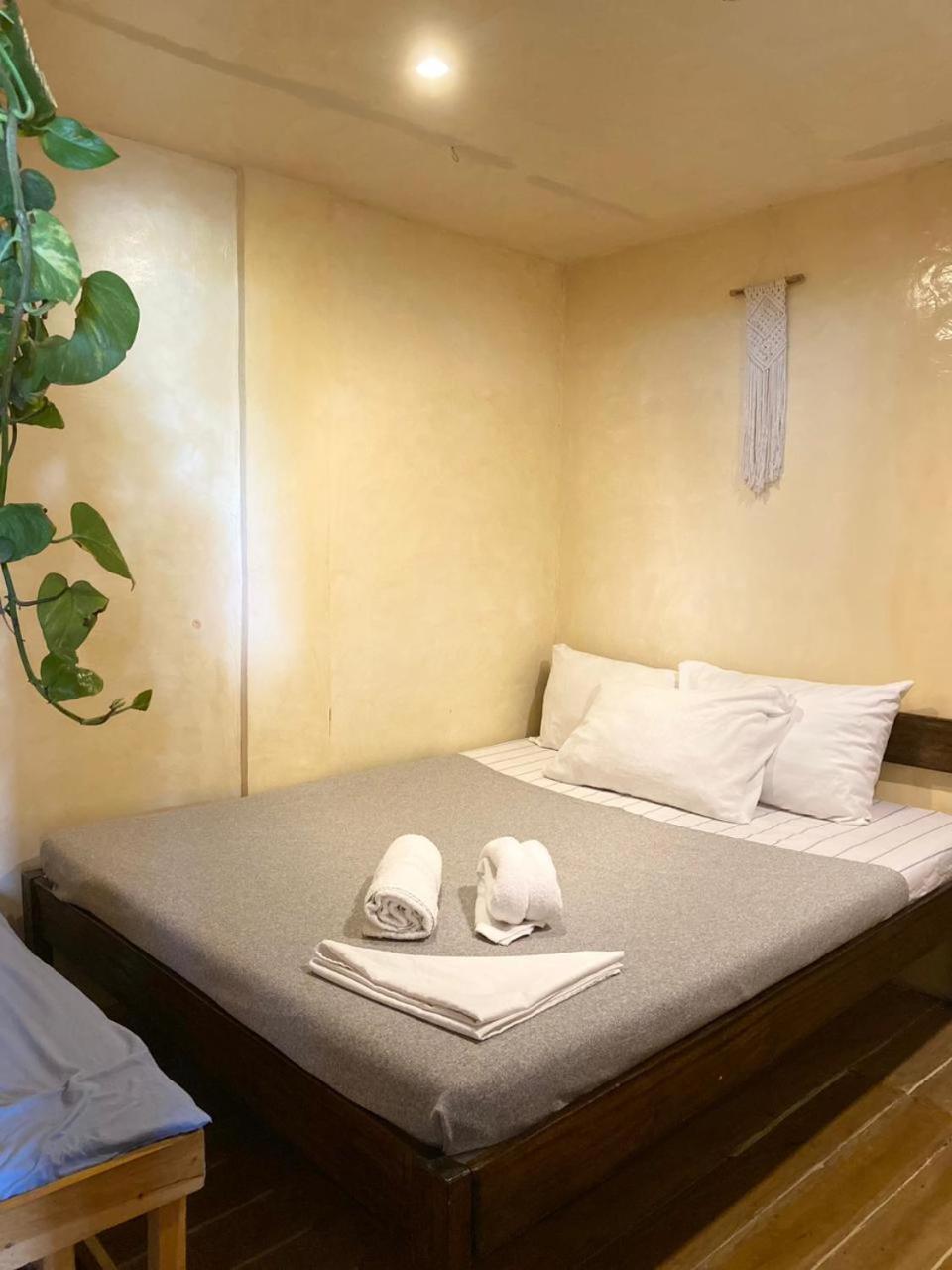 Malayah Hostel General Luna (Surigao del Norte) Quarto foto